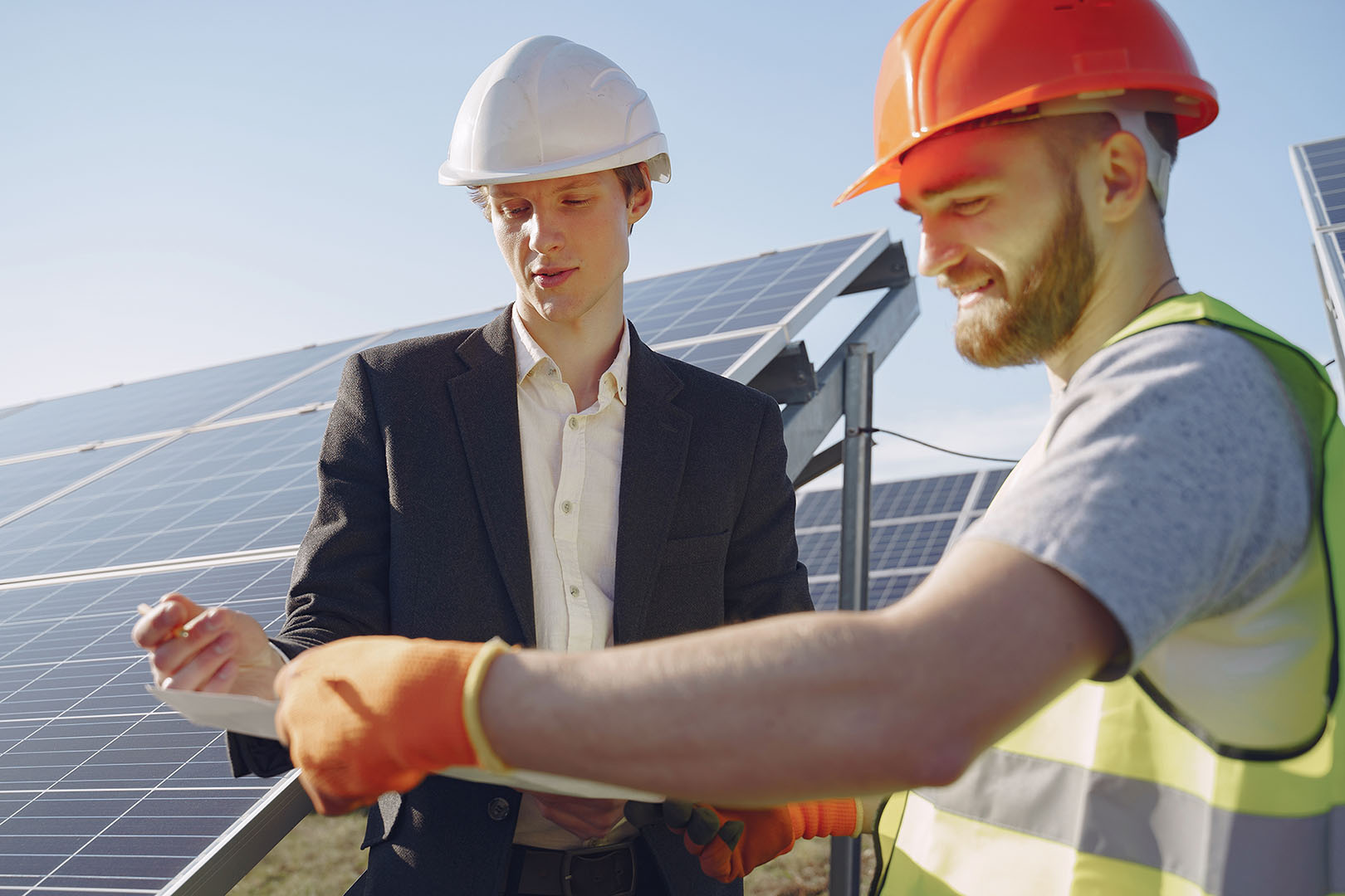 foreman-and-businessman-at-solar-energy-station-2021-08-29-01-16-38-utc.jpg